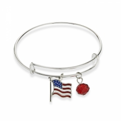 adjustable wire bracelet with American Flag